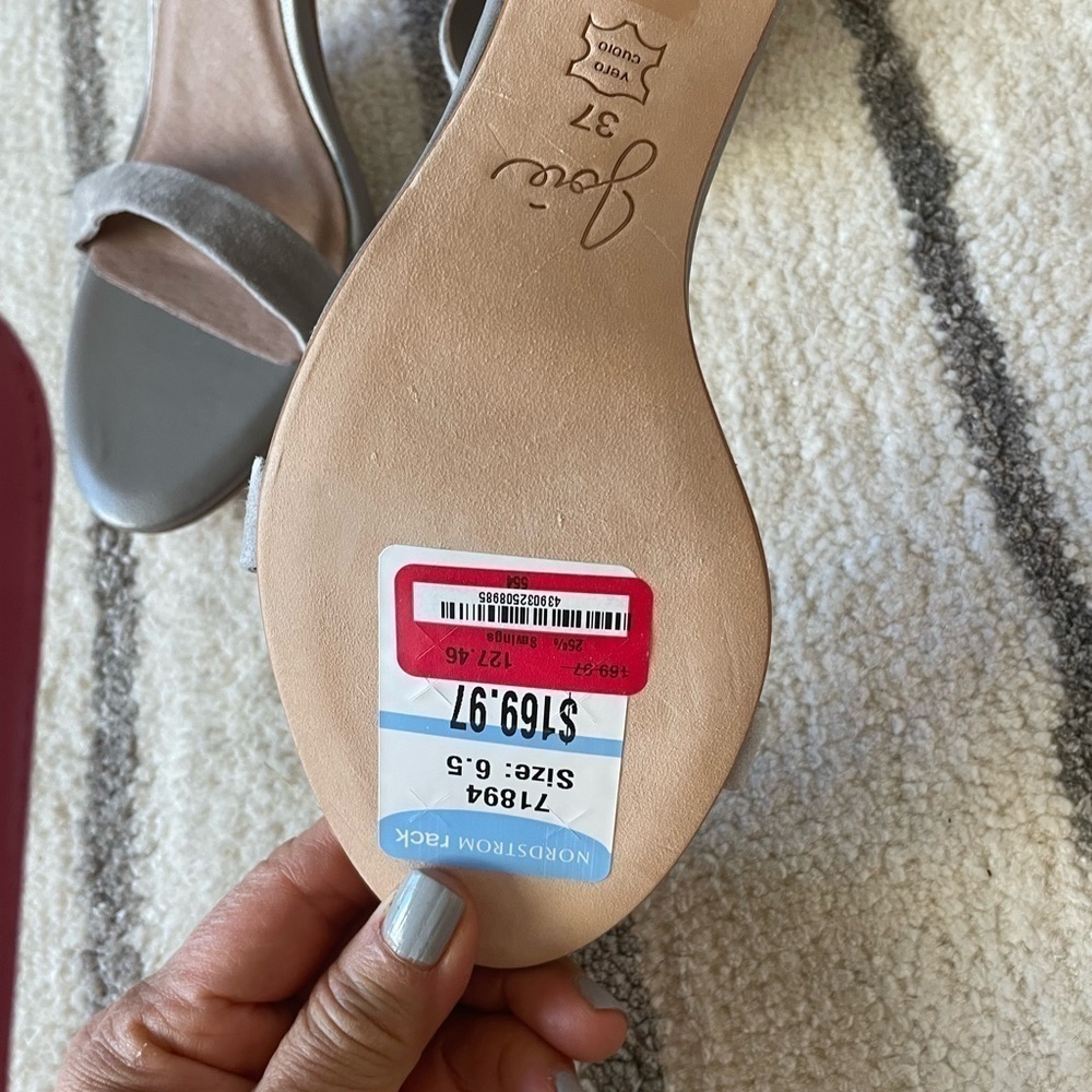 NEW - JOIE heels - Picture 3 of 5